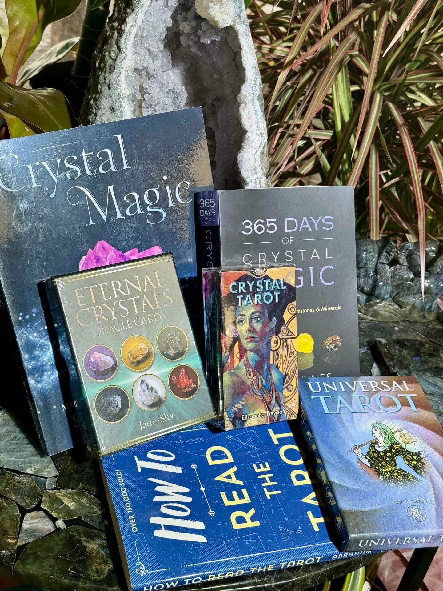 Metaphysical & Divination