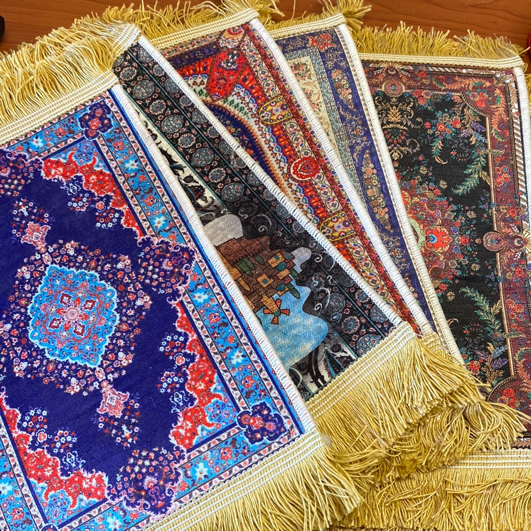 Mini Rugs Mountain Mineral Market