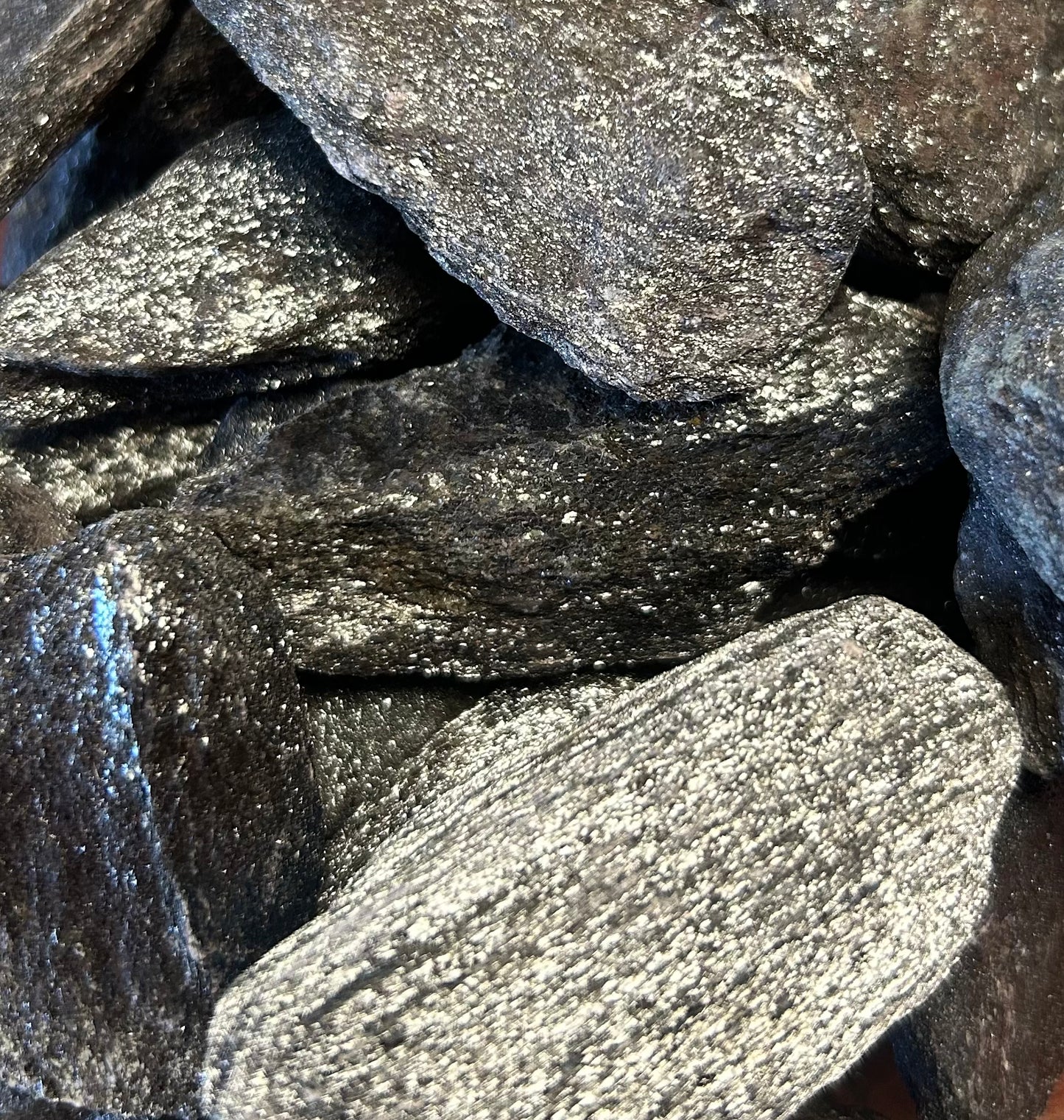 Specular Hematite Rough Mountain Mineral Market