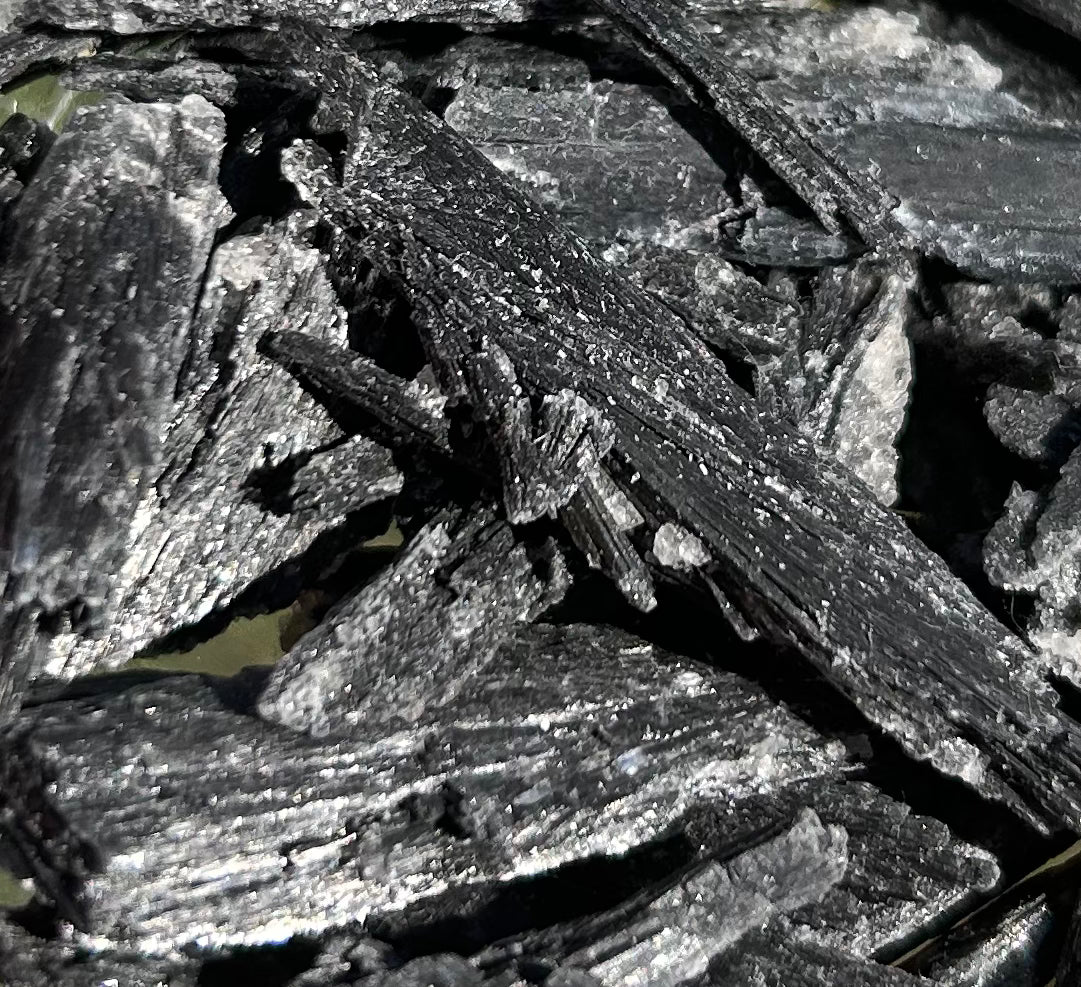 Black Kyanite Mountain Mineral Market