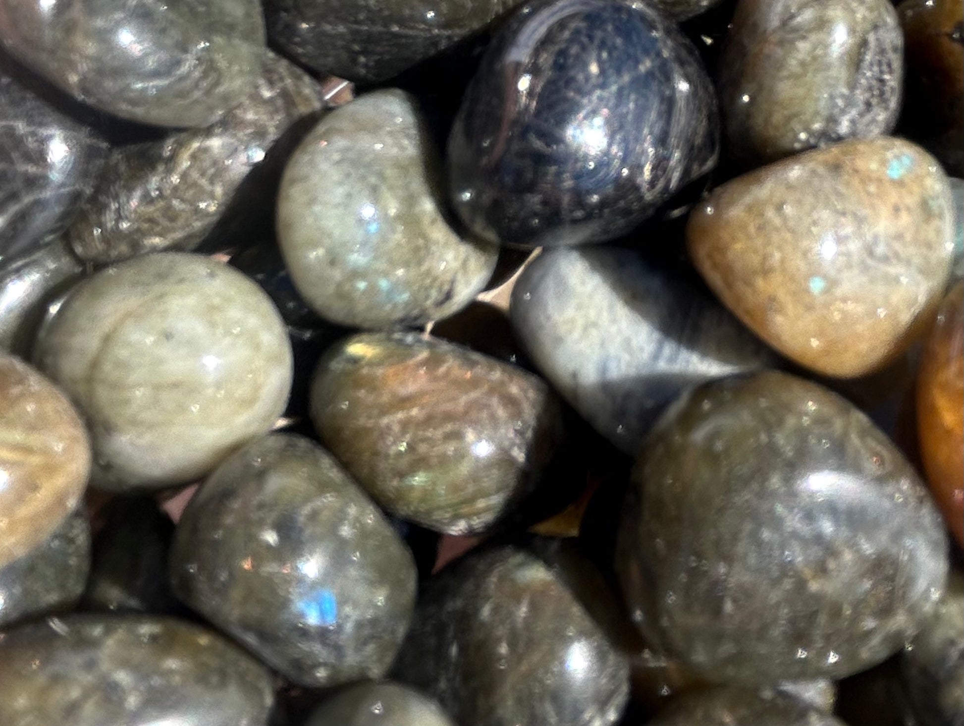 Labradorite tumble stones MMM