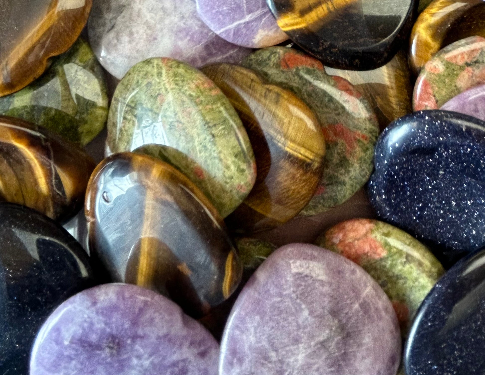 Heart Palm Stones Mountain Mineral Market