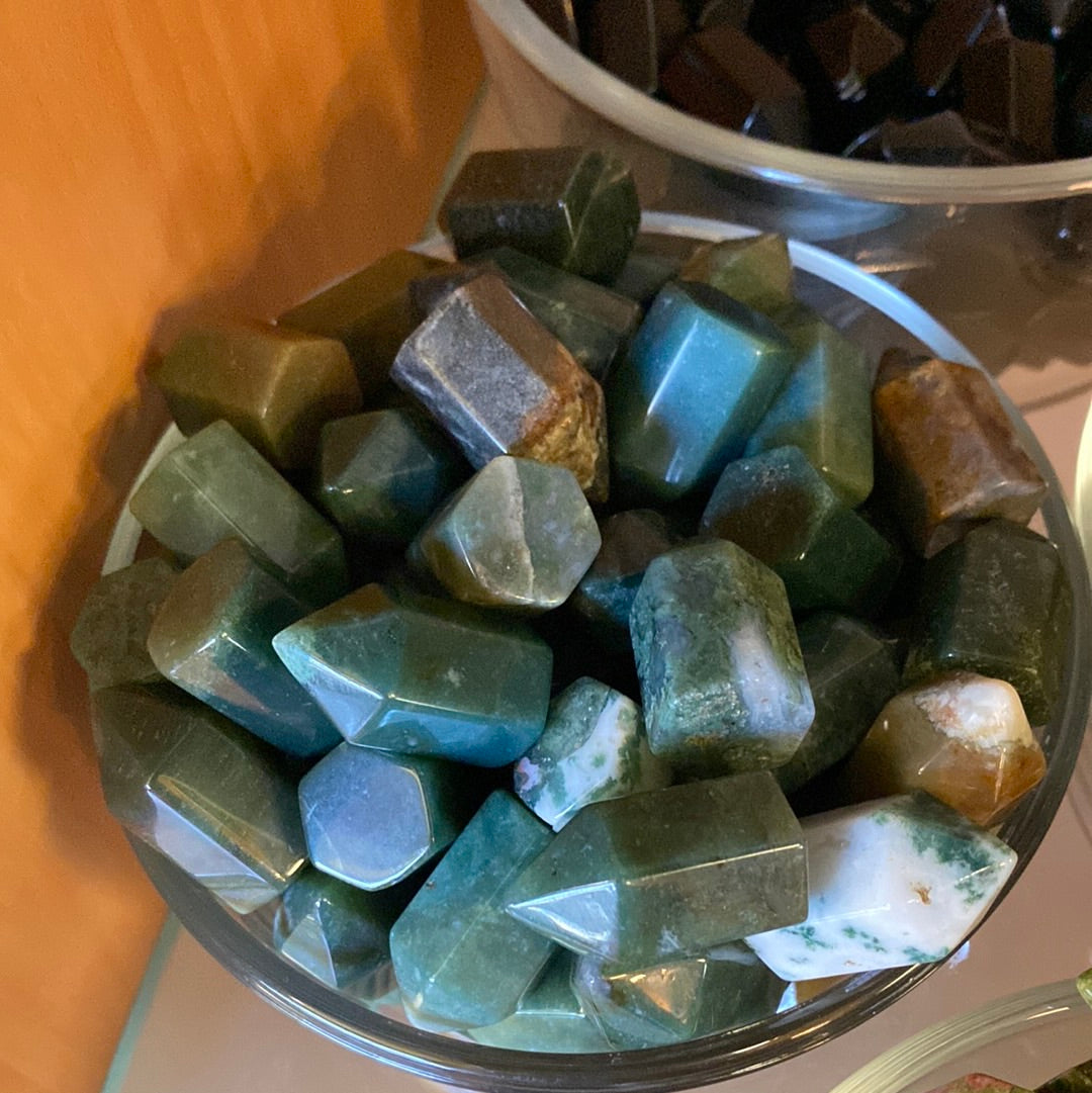 Gemstone Mini-towers Mountain Mineral Market