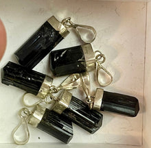 Cargar imagen en el visor de la galería, Black Tourmaline Pendants

