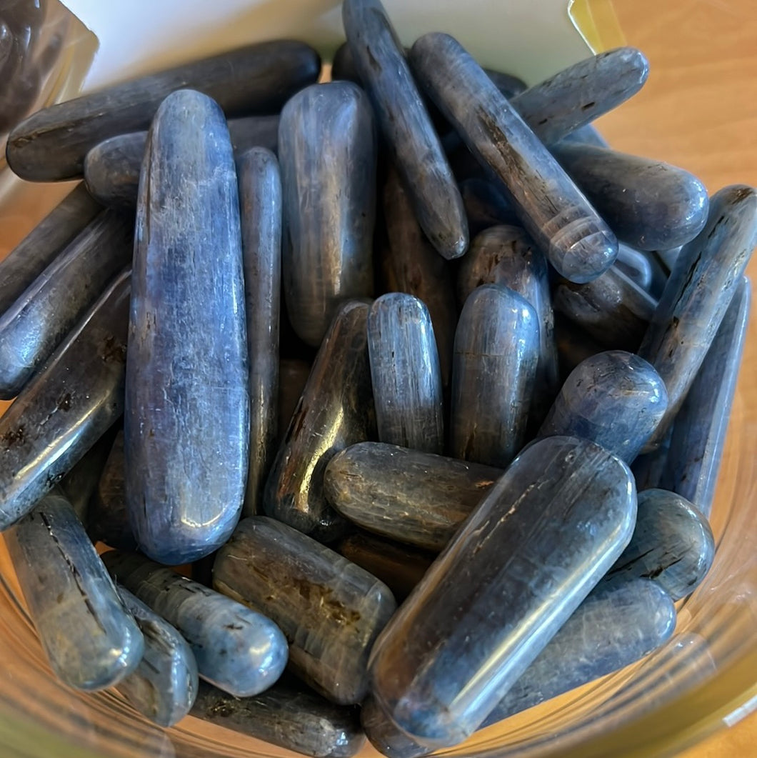 Kyanite blades