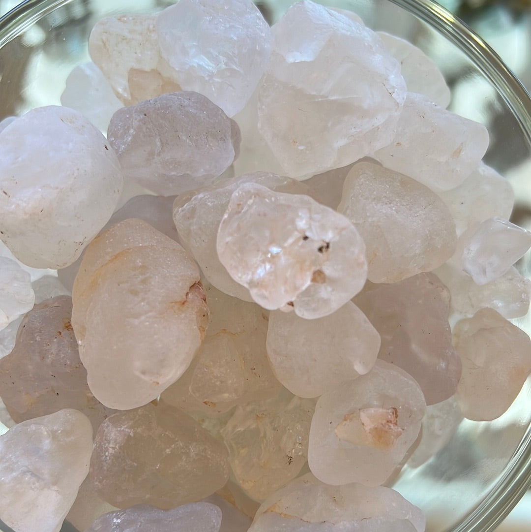 Snow quartz tumble stones MMM