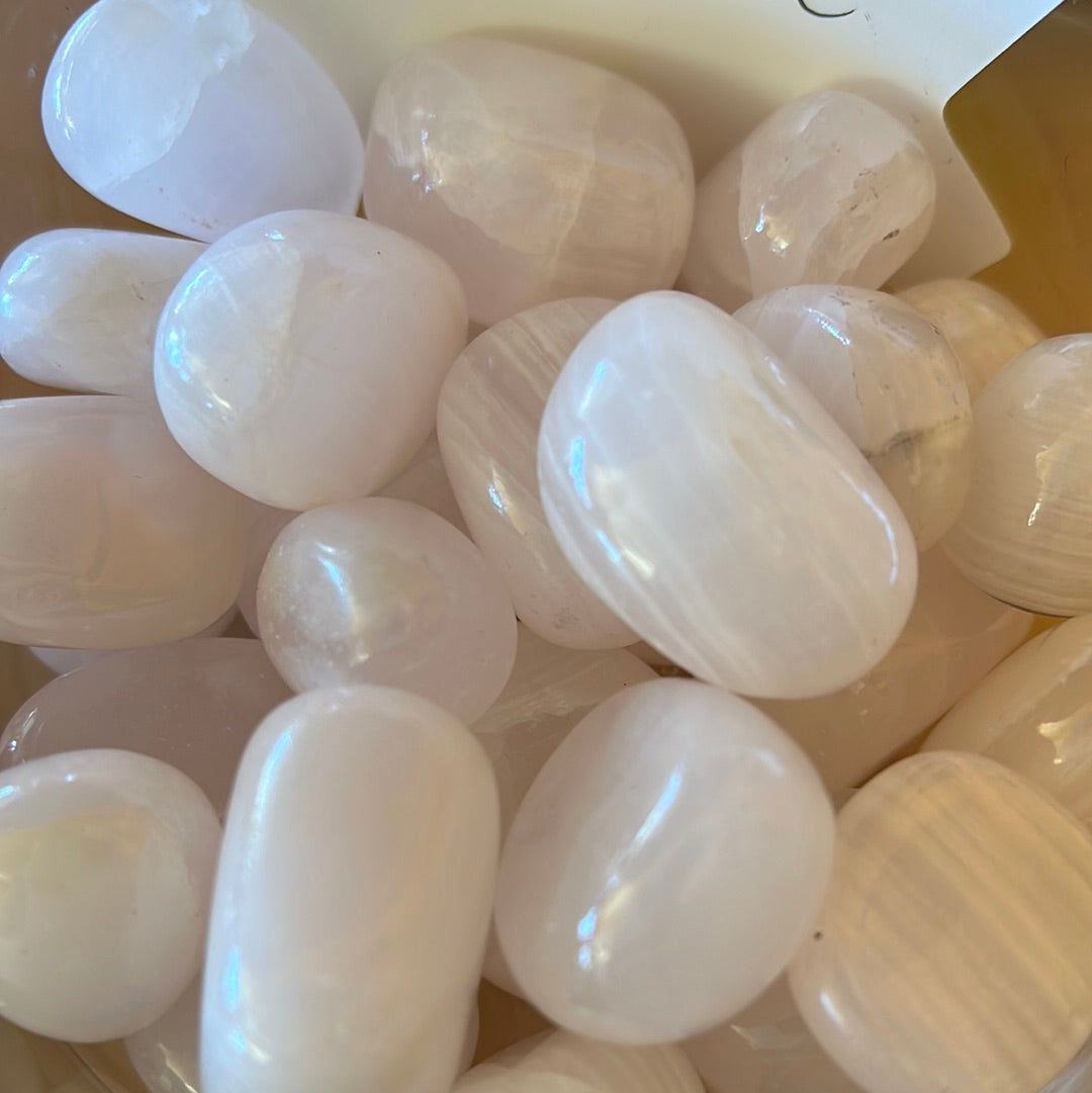 Mangano calcite tumble stones MMM